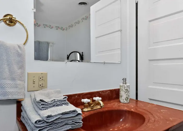 Holiday home The Lamp Post Manor 5br Historic Gem In *